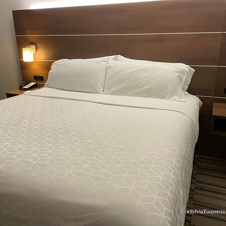Holiday Inn Express & Suites Uniontown By IHG主图