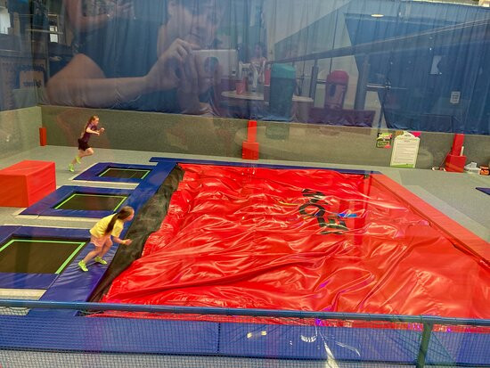 Rebound Trampoline Park-赫尔河畔金斯顿必去景点