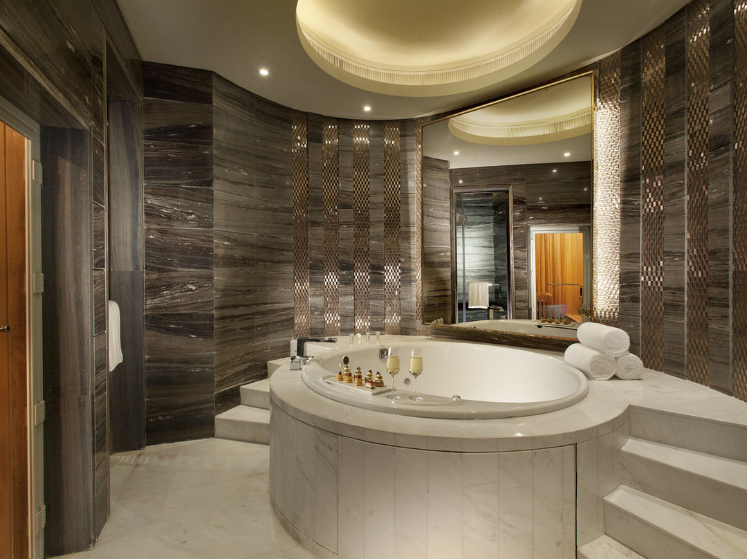 漳州融信皇冠假日酒店主图