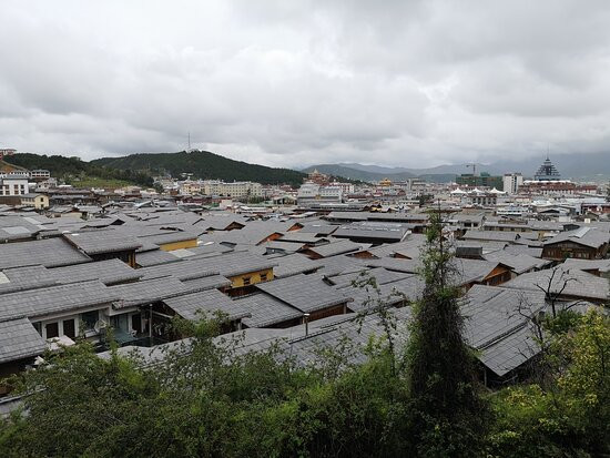 龟山公园-香格里拉县必去景点