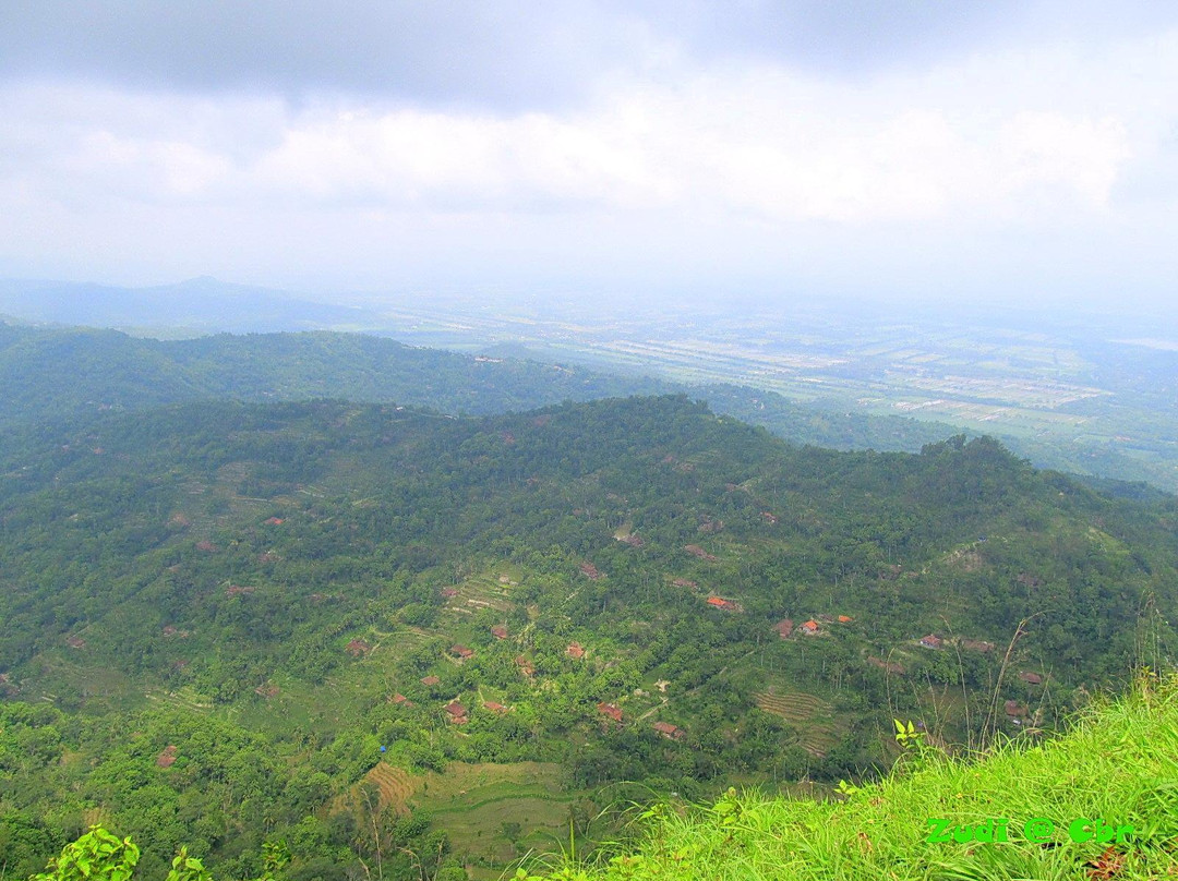 Puncak Tugu Batara Sriten-基杜尔山必去景点