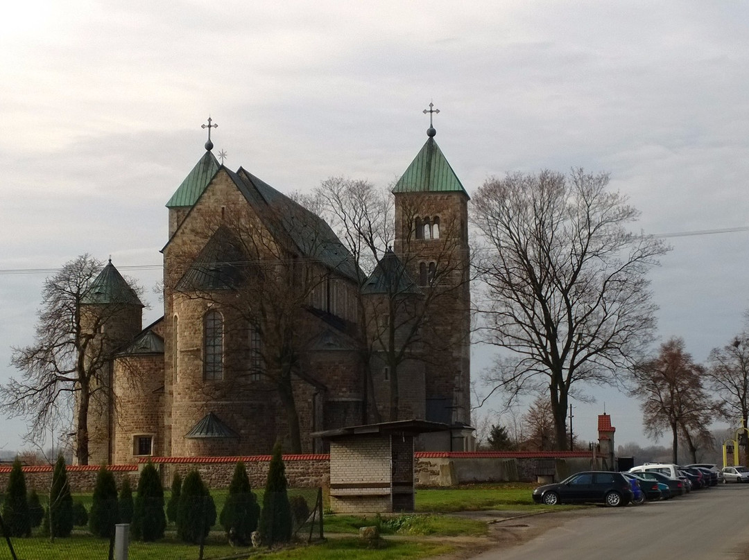 The Collegiate Church of St.Mary and St.Alexius景点图片