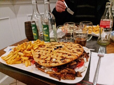 Kefi Taverna