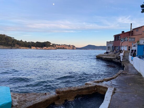 Plage de l'Anse de Magaud景点图片