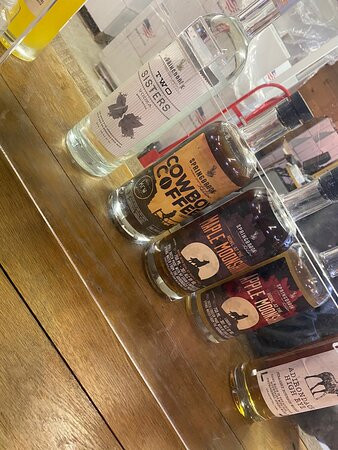 Springbrook Hollow Farm Distillery景点图片