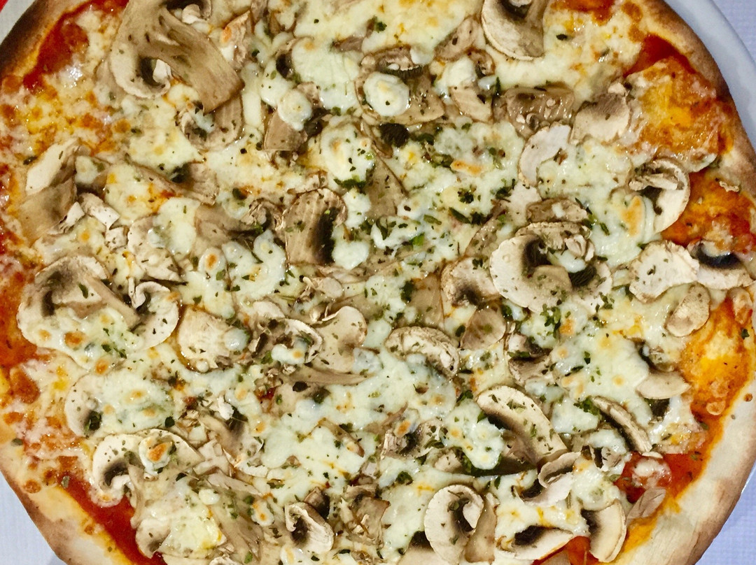 Platja d'Es Figueral餐馆和美食-Café bar sa torre II pizza&pasta