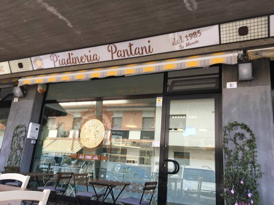 Villamarina餐馆和美食-Piadineria Pantani