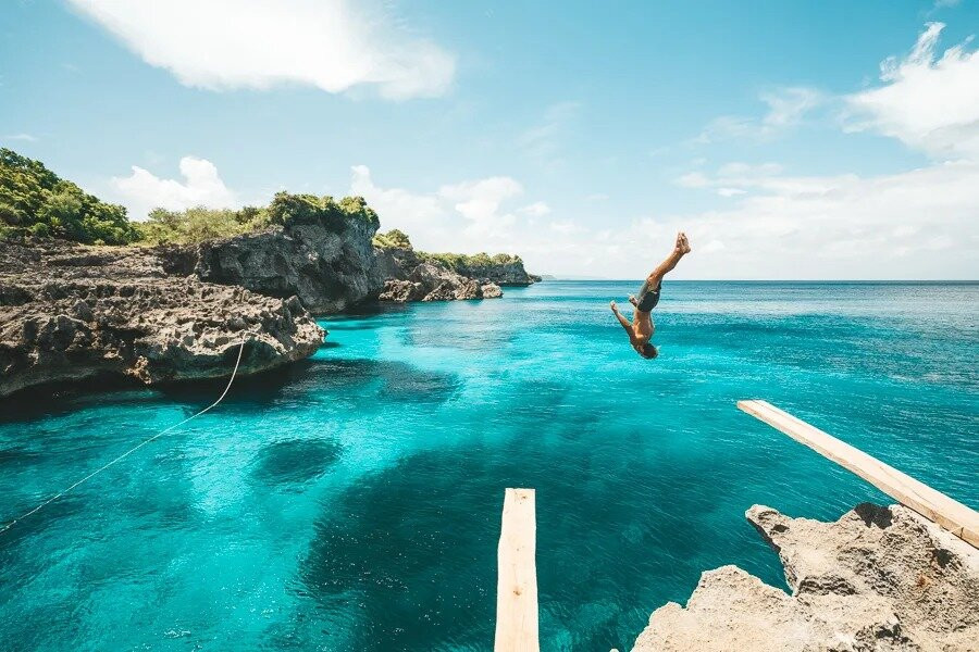 Carabao Island Day Tours景点图片
