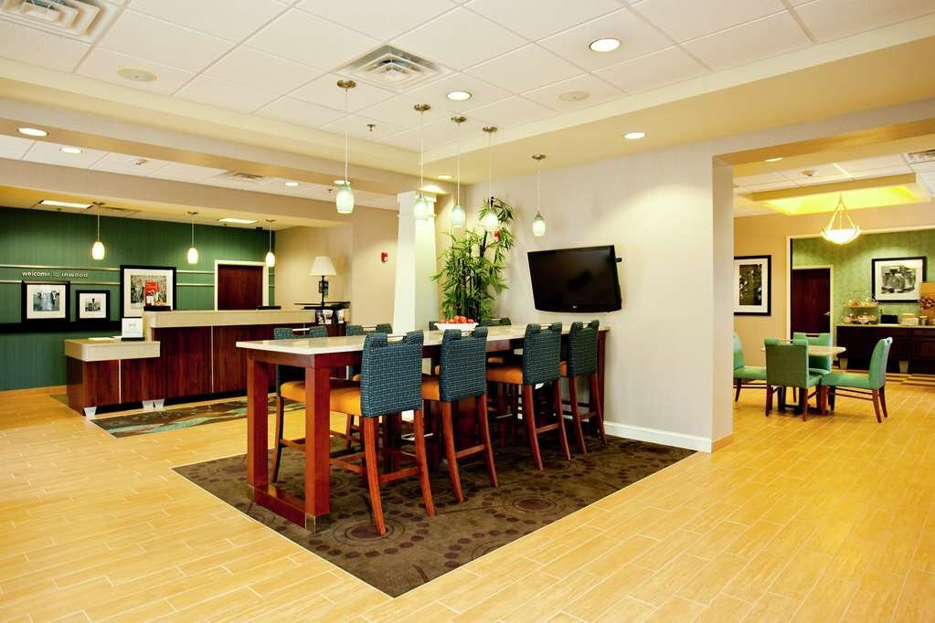 Hampton Inn Martinsburg South-Inwood主图