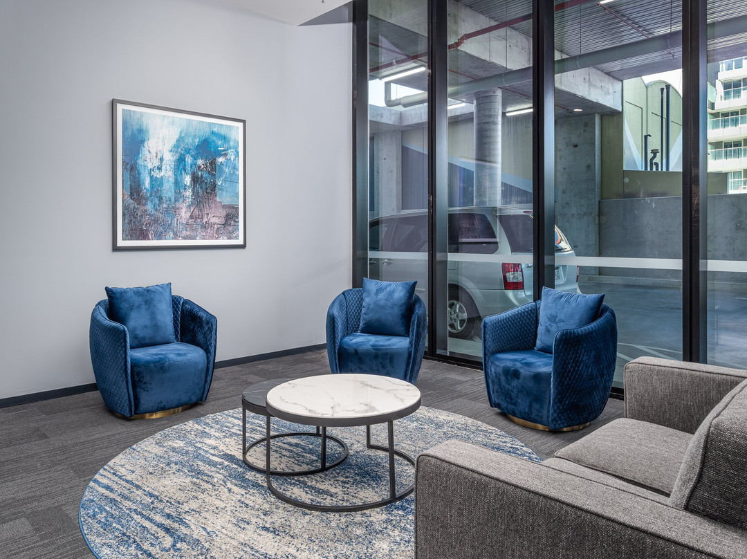 Oros Plus Hotel主图