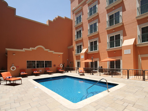 Holiday Inn Express 托雷翁主图