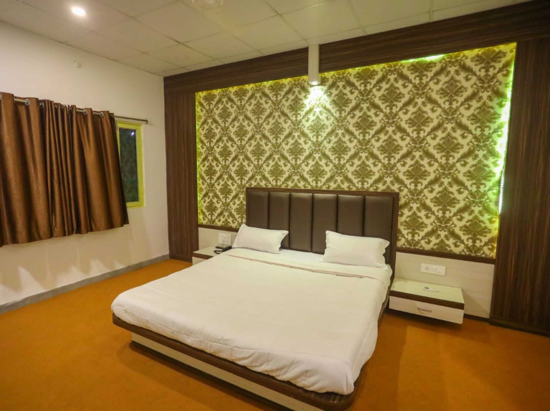 Narmada Hills Resort主图