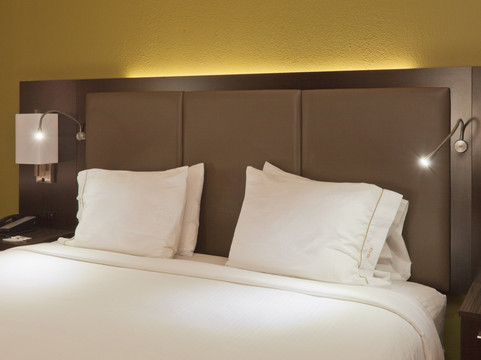 Holiday Inn Express & Suites Fulton by IHG主图