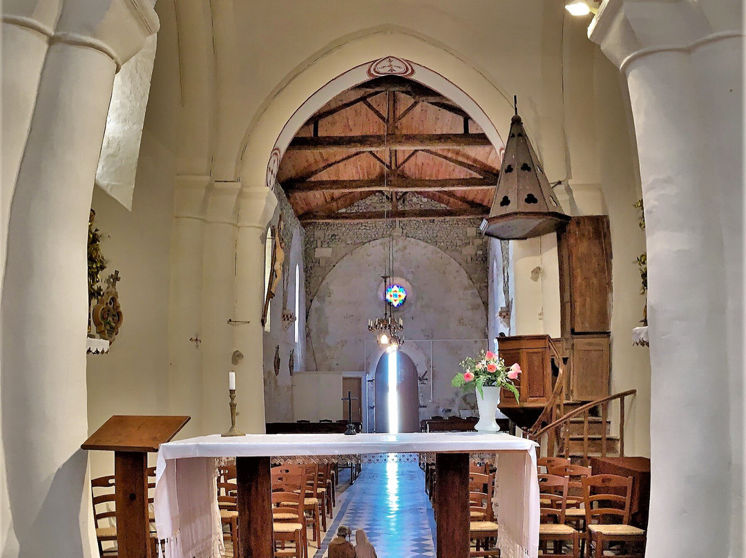 Église paroissiale de l’Exaltation de-la-Sainte-Croix景点图片