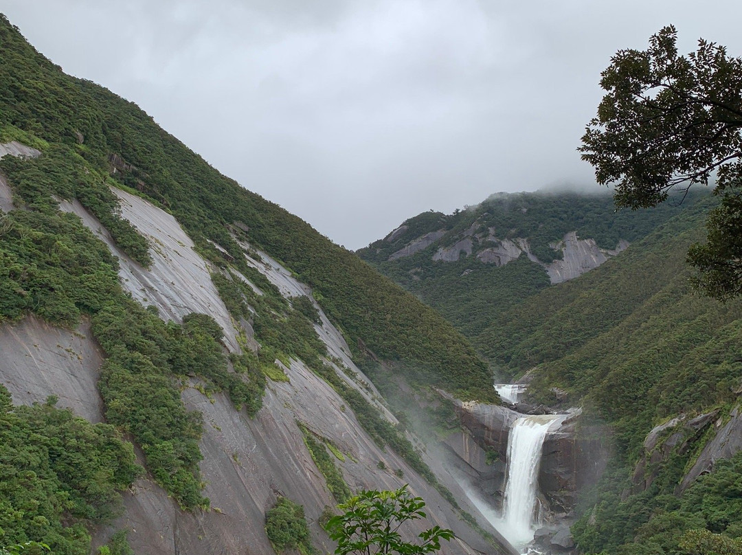 Sempiro Falls景点图片