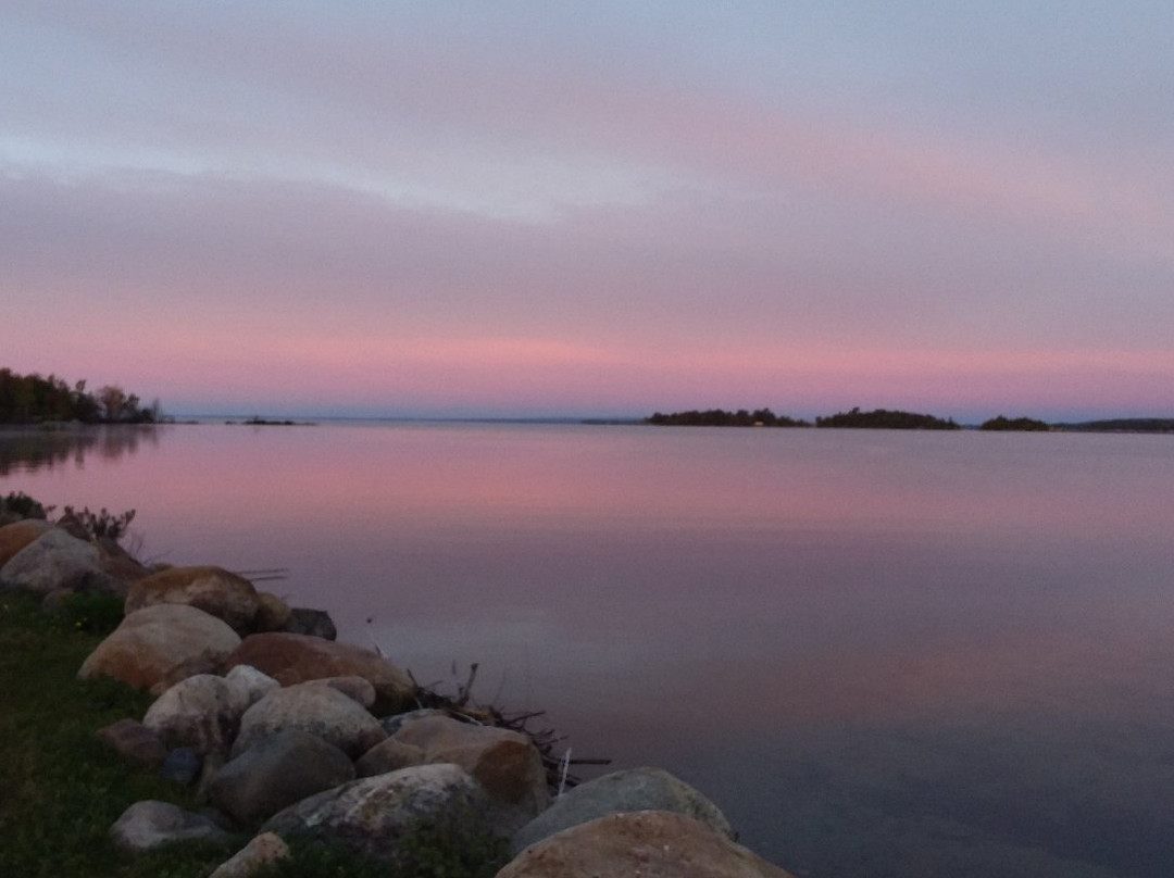 Carolyn Beach Inn & Restaurant主图