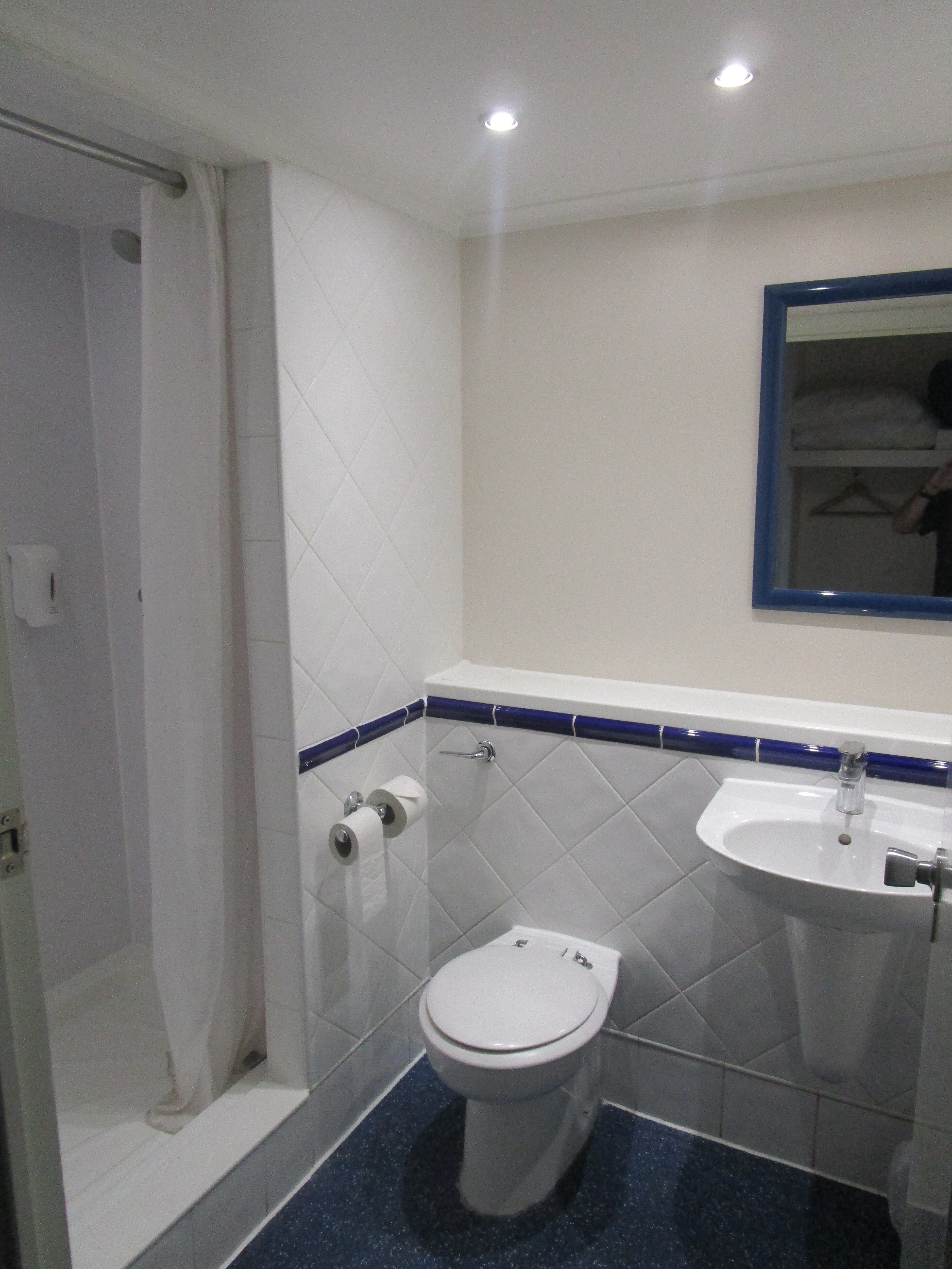 Travelodge Chichester Emsworth-浴室
