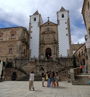 PasearteCaceres Guias Turísticos-卡塞雷斯必去景点