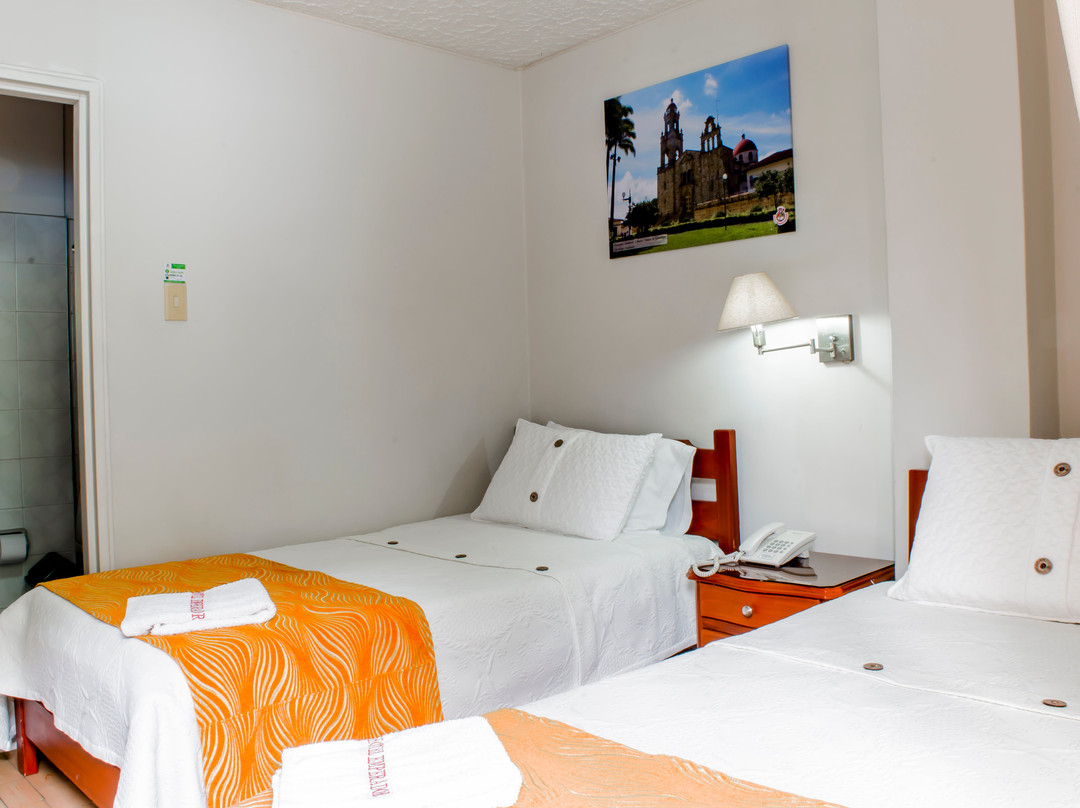 Hotel Emperador主图