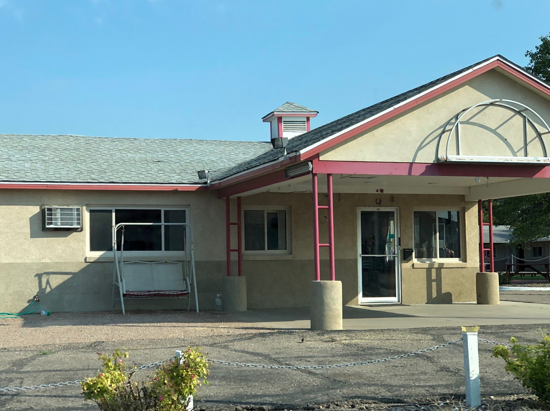 科尔比经济旅馆&套房酒店主图