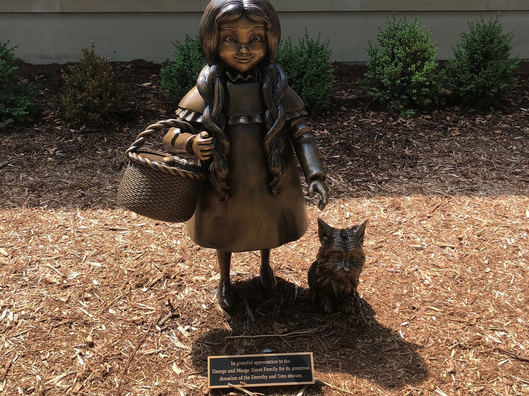 Centennial Park-荷兰村必去景点