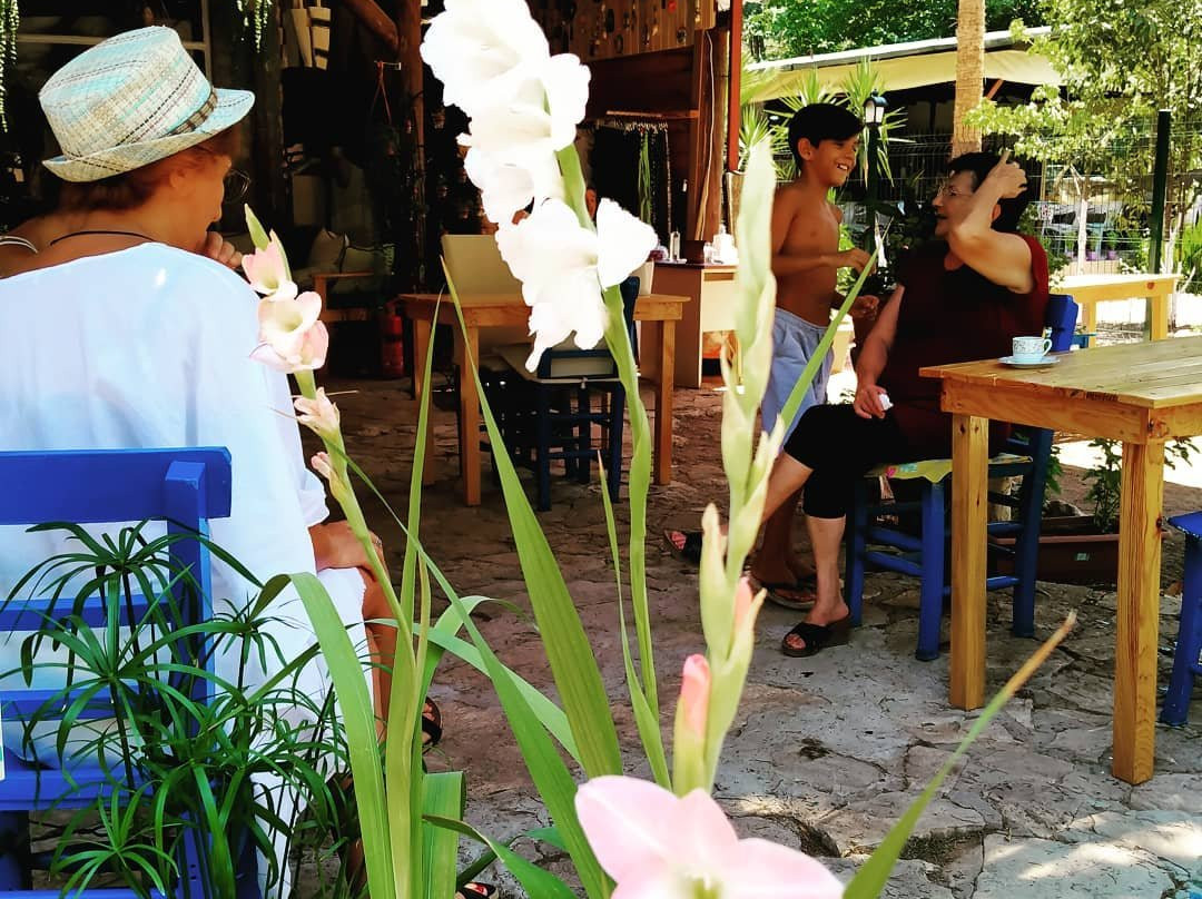 Cafe Pakoli