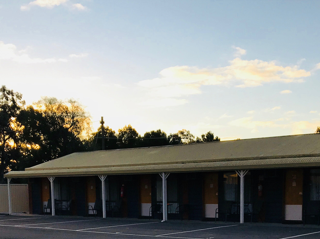 Country Roads Motor Inn主图