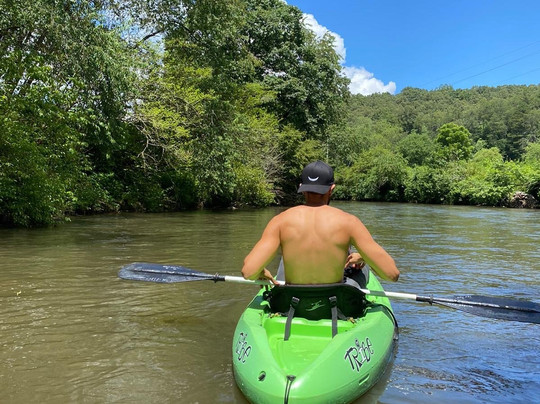 Jon Ron Toccoa River Outfitters-Cherry Log必去景点