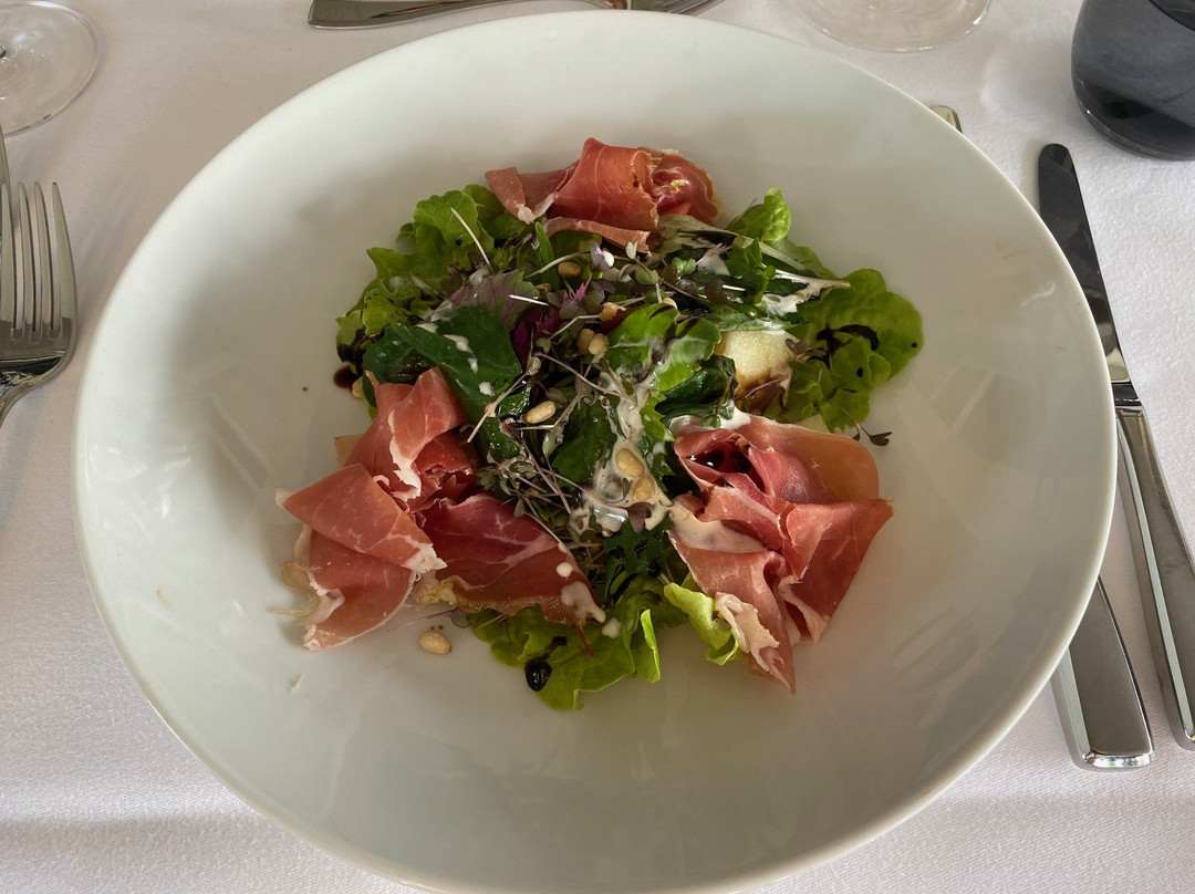 祖姆托科尔餐厅酒店主图