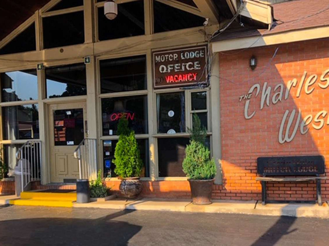 Charles Wesley Motor Lodge主图
