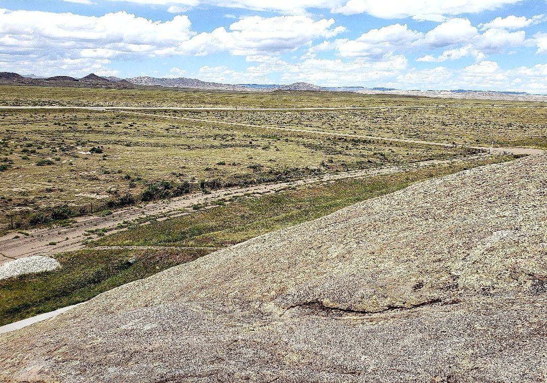 Independence Rock State Historic Site景点图片