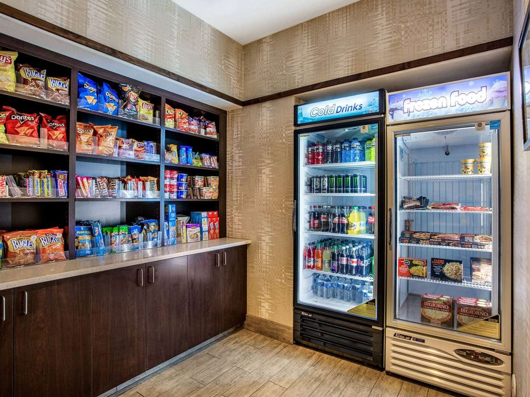 La Quinta Inn & Suites by Wyndham Andrews主图