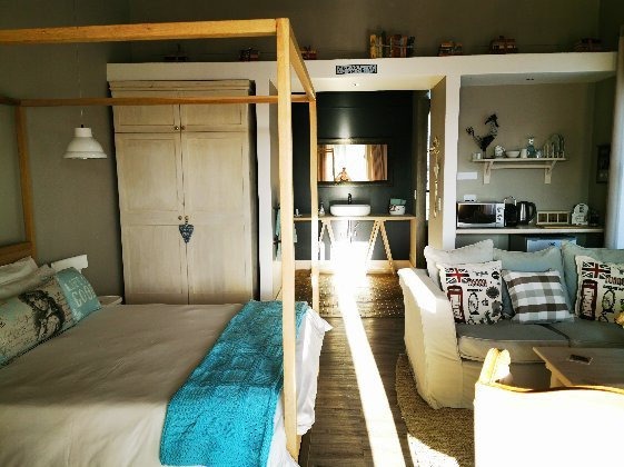 Plover Farmhouse Studios主图