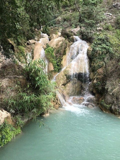 Neer Garh Waterfall景点图片