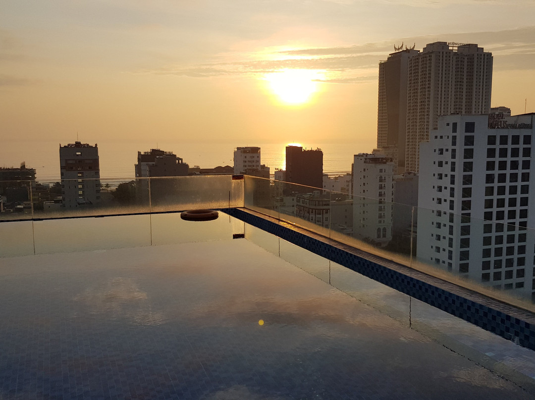 国王手指酒店主图