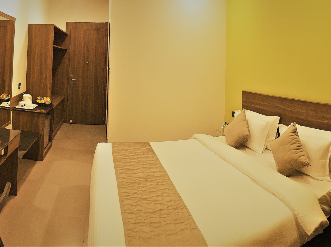 GenX Surat By 1589 Hotels主图