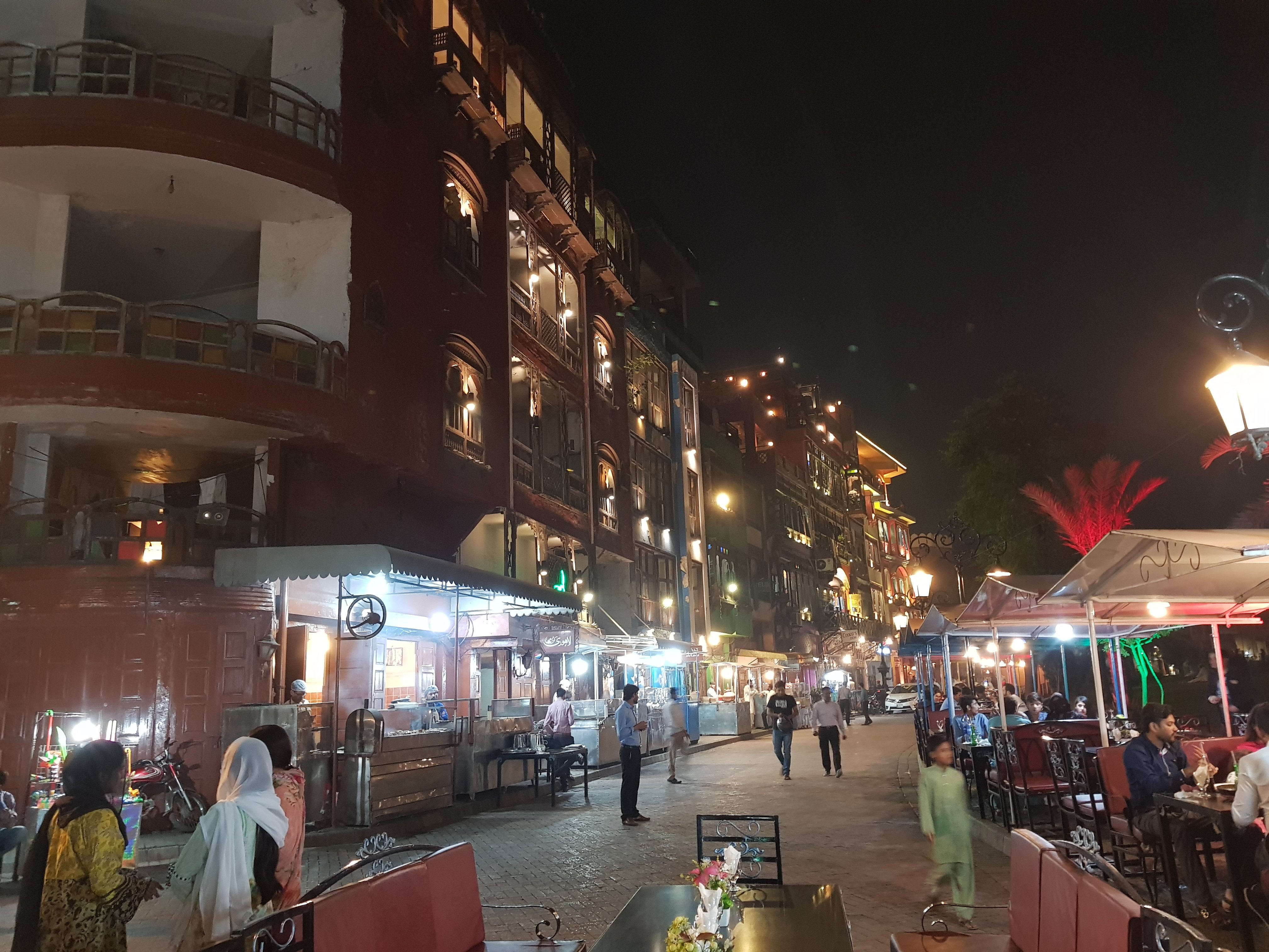 FortVista Eatery & Lodges Lahore-浴室