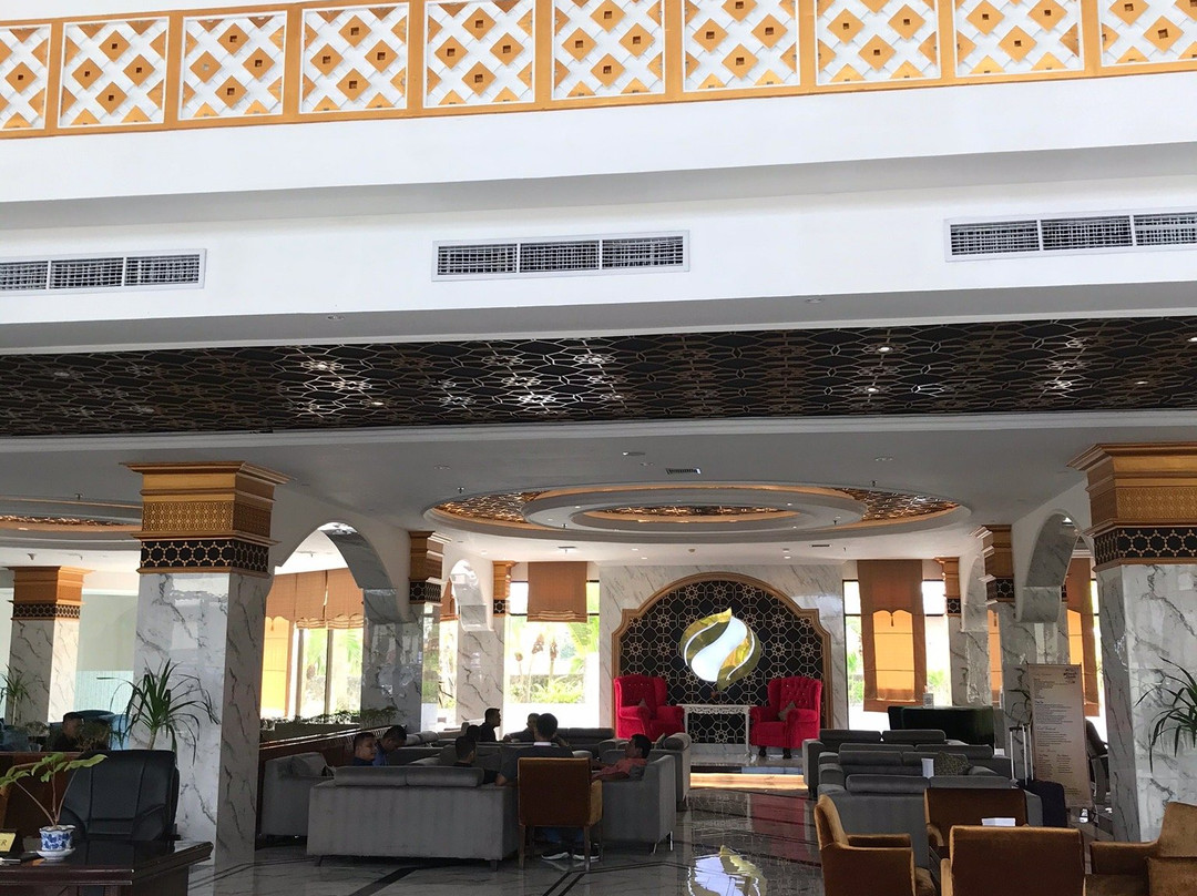 爱马仕宫殿酒店主图