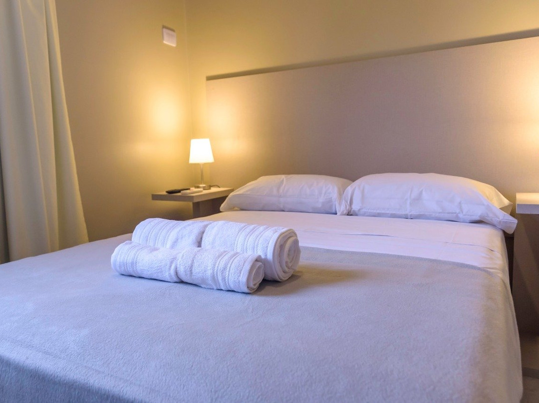 Alhambra Inn Hotel主图