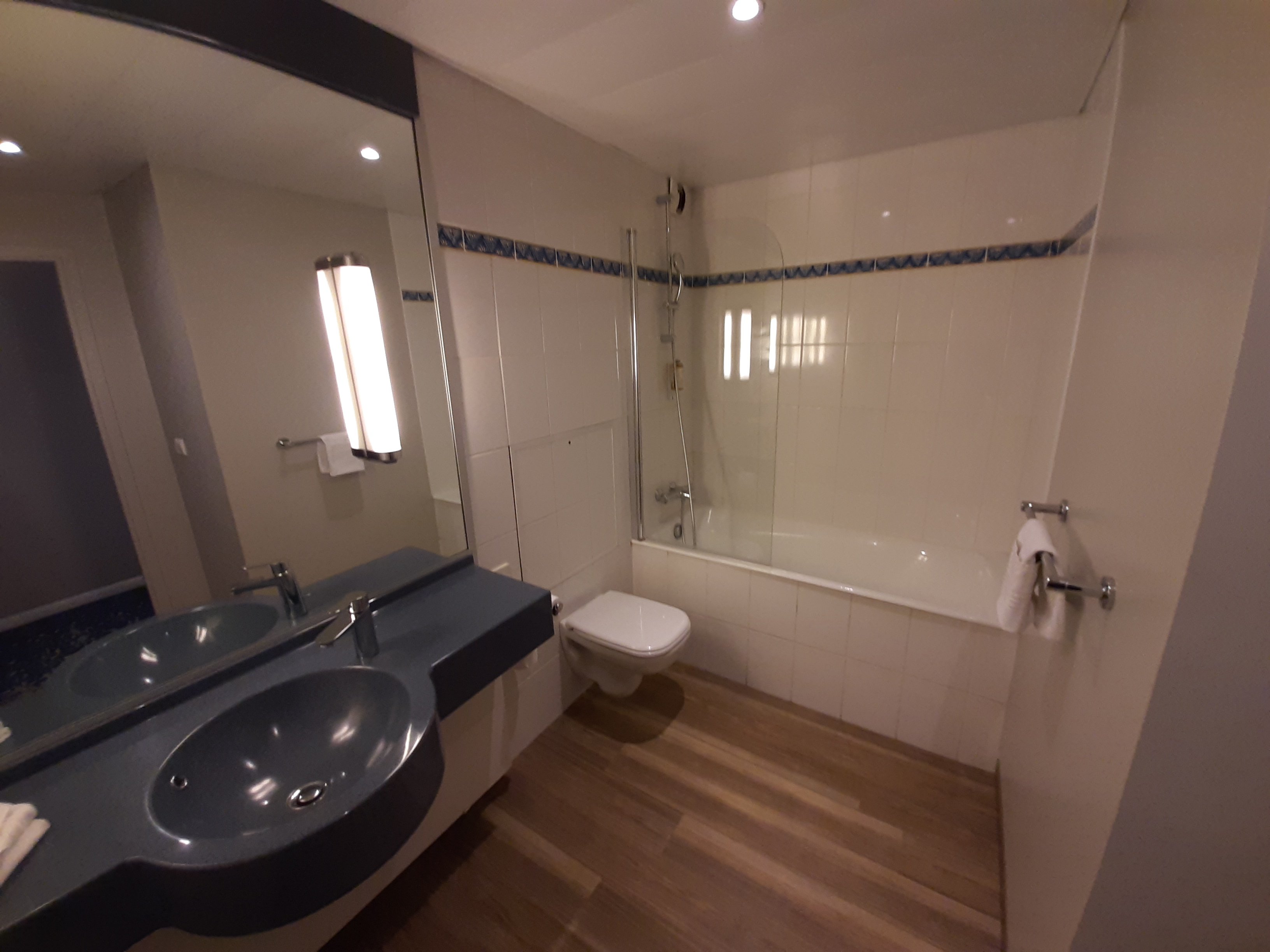Hotel Mercure Lille Aéroport-浴室