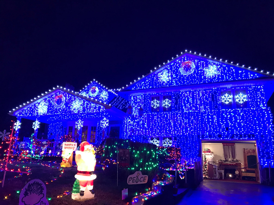 Santa Claus Lane-Bear必去景点