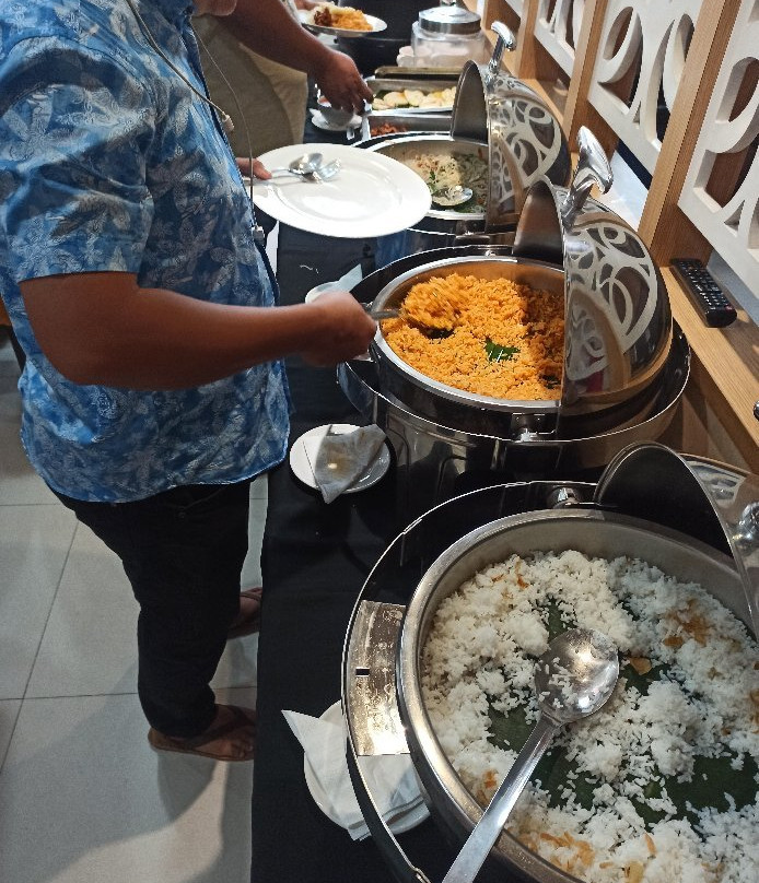 Hotel Mersi Bukittinggi主图