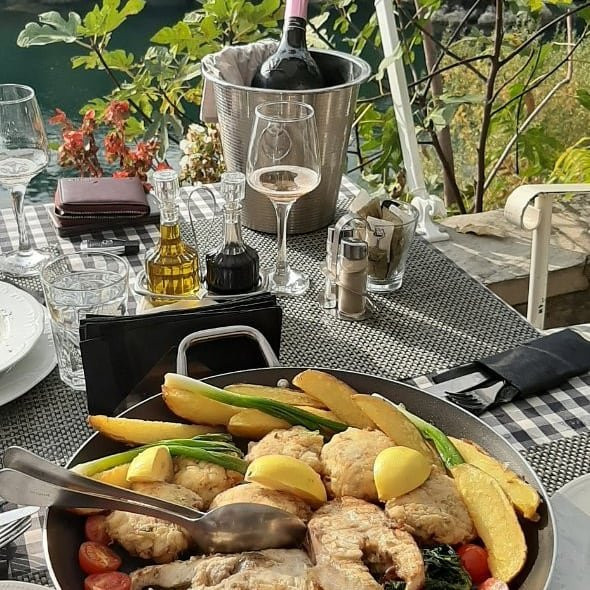 Hotel Ambasador主图