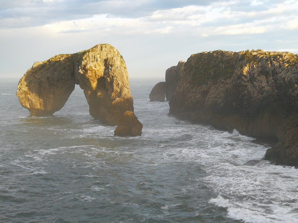 Playa La Huelga-Villahormes必去景点