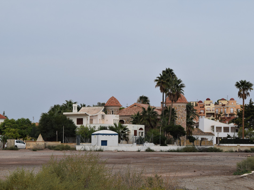 Playa de la Cola-Calabardina必去景点