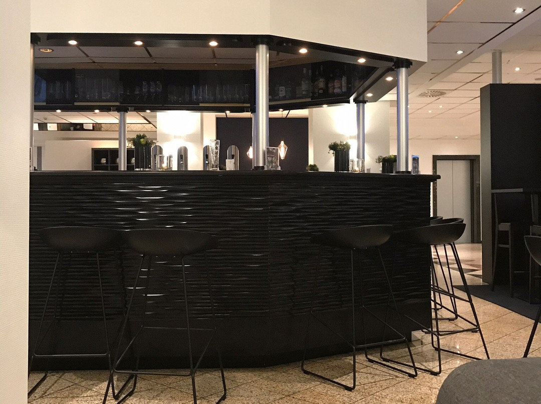 明登假日酒店主图