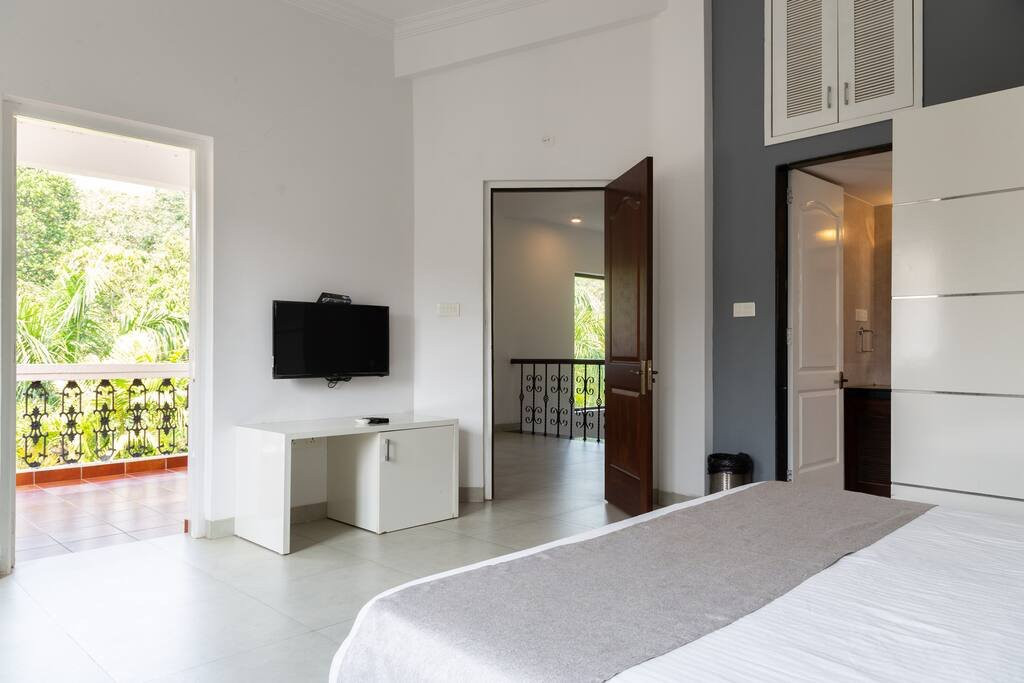 Mansions by Pinto Rosario主图