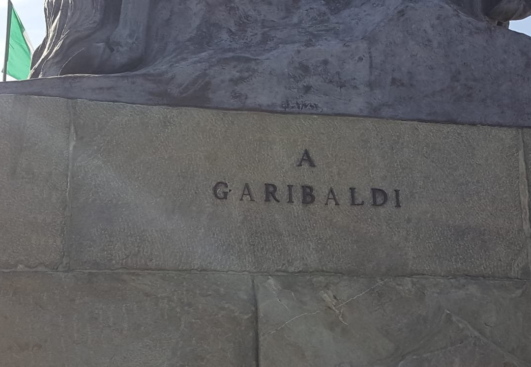 Monumento a Garibaldi-萨沃纳必去景点