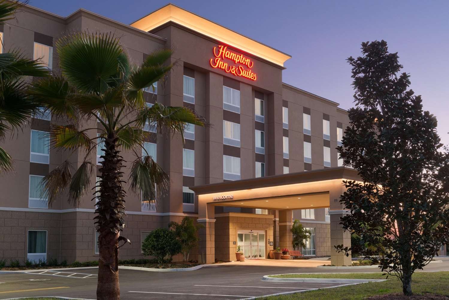 Hampton Inn & Suites Deland-官方