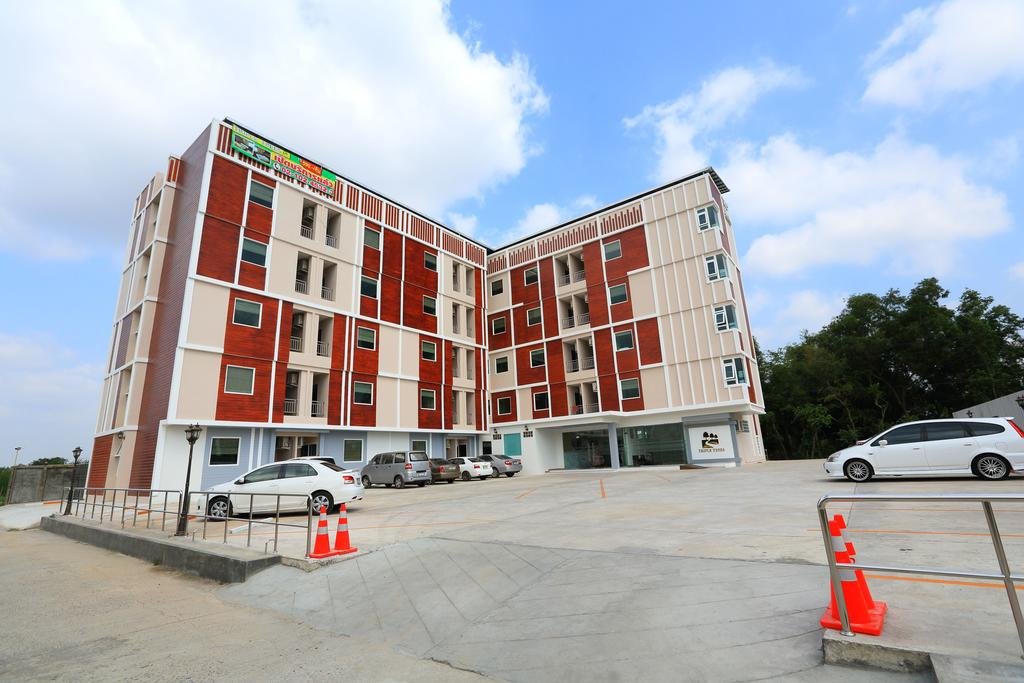 Triple Trees Hotel-浴室